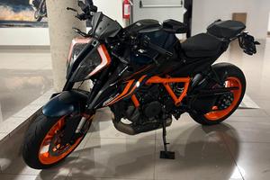 KTM 1290 SuperDuke R - 2023 con 26mila chilometri!