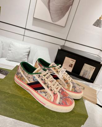 Scarpe Gucci in tela stampata, taglia 38