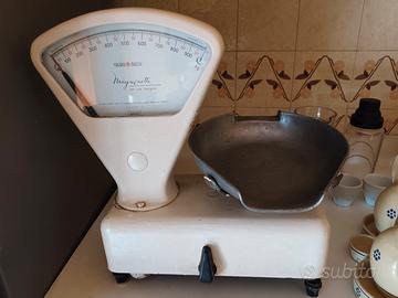 Bilancia vintage Italiana Macchi mod. Mignonette