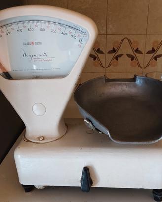 Bilancia vintage Italiana Macchi mod. Mignonette