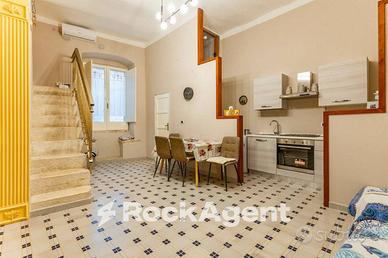 CENTRO STORICO - VIA MEDINA