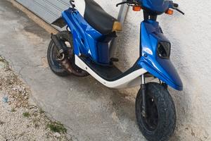 Yamaha BOOSTER - 2000