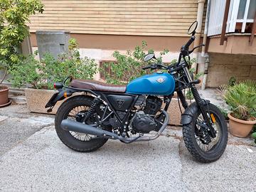 Moto archive 125  2022 4400 km