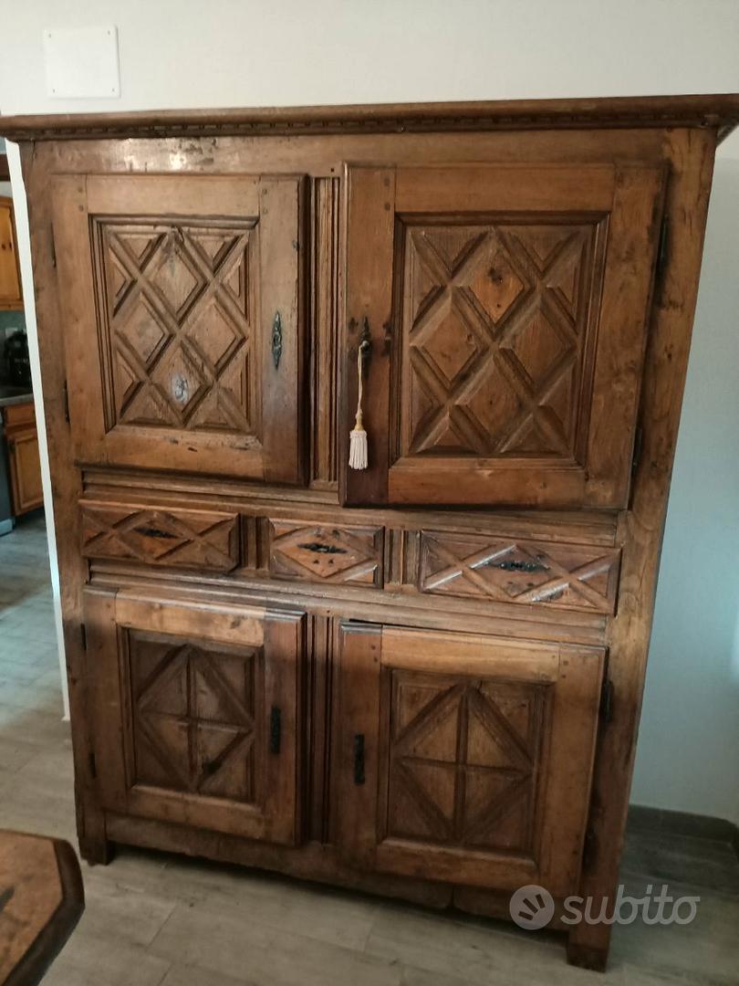 Credenza antica 1700 Arredamento e Casalinghi In vendita a Perugia