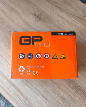 Batteria al gel per moto e scooter marca GP-PRO