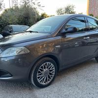 Lancia Ypsilon 1.3 MJT 5 porte OK Neopatentati