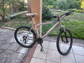 Mountain Bike 26" in alluminio 7005/7500 – Shimano