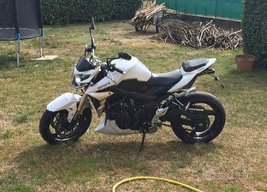 Suzuki GSR 750 del 2011