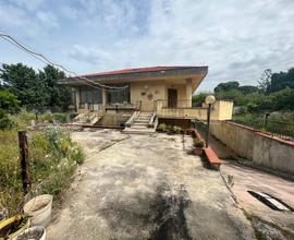 VILLA con giardino Cardillo T.Natale