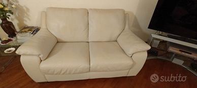divano in pelle 