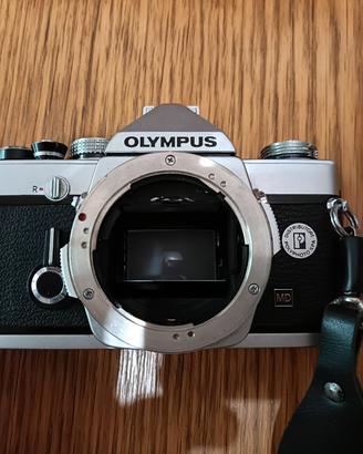 olimpus om1n