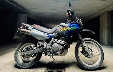 Honda dominator 1997