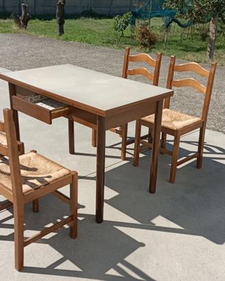 TAVOLO DA CUCINA ESTENSIBILE E 4 SEDIE