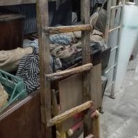 Antica vecchia scala legno pioli fienile arredo