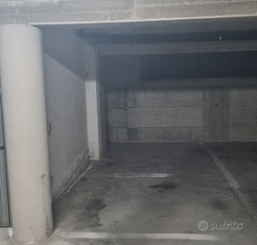 Posto auto coperto zona liceo 300mt da stazione