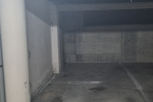 Posto auto coperto zona liceo 300mt da stazione