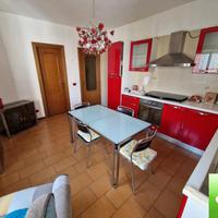 Ampio Appartamento + P. Auto + Cantina 150 Mq