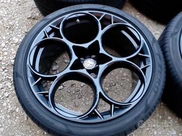 cerchi e gomme nuove 21 originali Alfa Romeo 