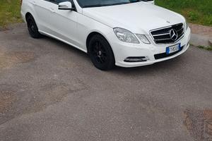Mercedes benz-E200