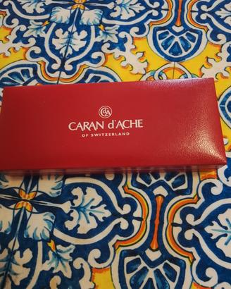 Scatola x penna Caran d ache