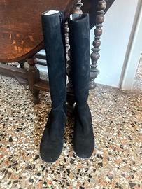 Stivali in camoscio neri