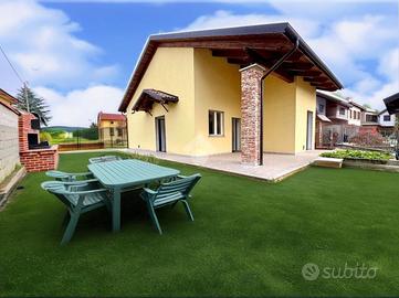 VILLA A SCHIERA A BUTTIGLIERA D'ASTI