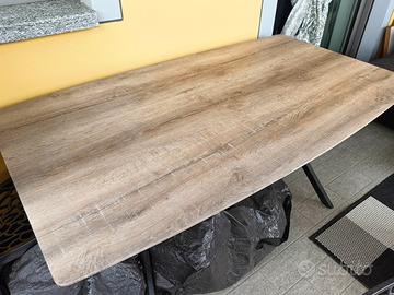 Tavolo in teck e piedini in Ferro