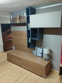 parete attrezzata con base TV