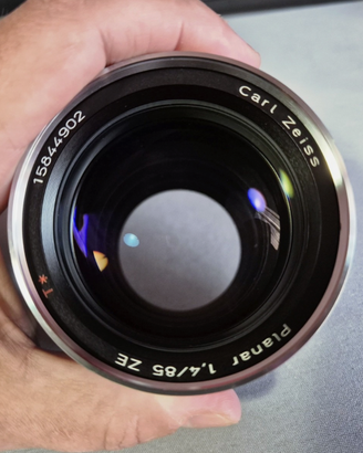 Zeiss 85 mm f/1.4 ZE