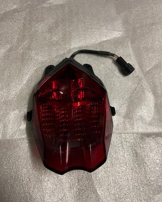 Fanale posteriore Triumph Street Triple RS