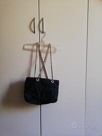 Borsa nera in stoffa di Elisabeth Arden