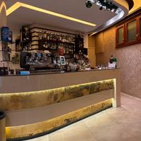 Caffetteria- American bar con cucina