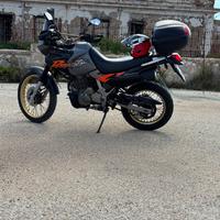 Honda Dominator 650