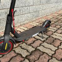 Monopattino elettrico XIAOMI MI PRO