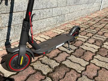 Monopattino elettrico XIAOMI MI PRO