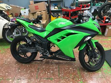 Kavasaki ninja 300