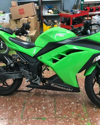 Kavasaki ninja 300