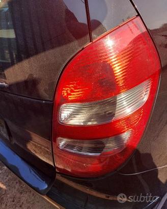 Fanale posteriore dx mercedes w169