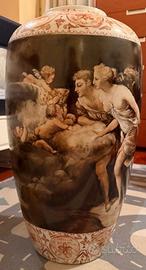 Vaso finemente decorato
