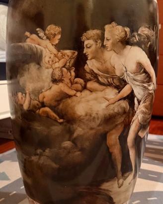 Vaso finemente decorato
