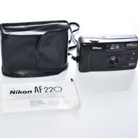 FOTOCAMERA ANALOGICA NIKON AF220 COME NUOVA