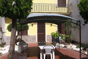 Casa Vivianuzza 7/9 posti con giardino e barbecie