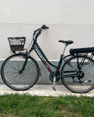 Bici Elettrica Donna 28" da Città