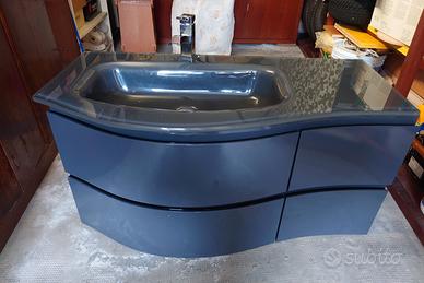 Mobile bagno con lavabo in vetro