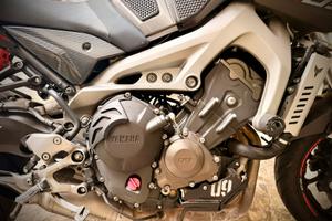Yamaha MT-09 2016 – MOTORE PERFETTO – INCIDENTATA
