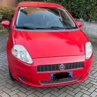 FIAT GRANDE PUNTO GPL PER NEOPATENTATI E FAMIGLIE