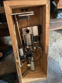 Invasettatrice pneomatica