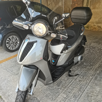 Piaggio 300