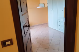 Monolocale 330 tutto compreso (no cucina)