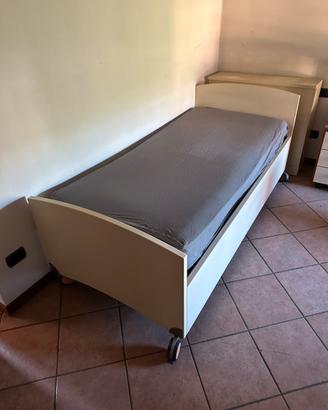 Letto Singolo con Rotelle e Rete a Doghe.